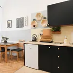 At Krakow By Mb Apartments Διαμέρισμα